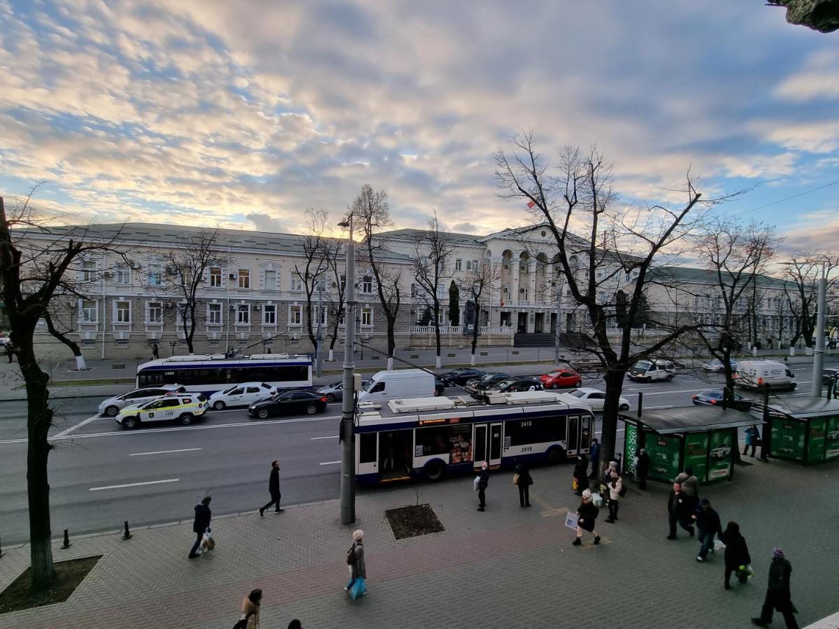 Stefan Cel Mare Boulevard Ultracentral Apartments In The Center Κισινάου Εξωτερικό φωτογραφία