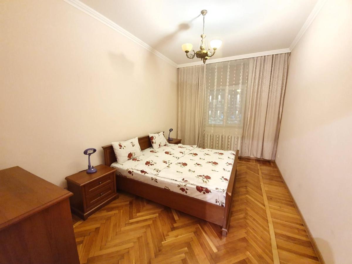 Stefan Cel Mare Boulevard Ultracentral Apartments In The Center Κισινάου Εξωτερικό φωτογραφία