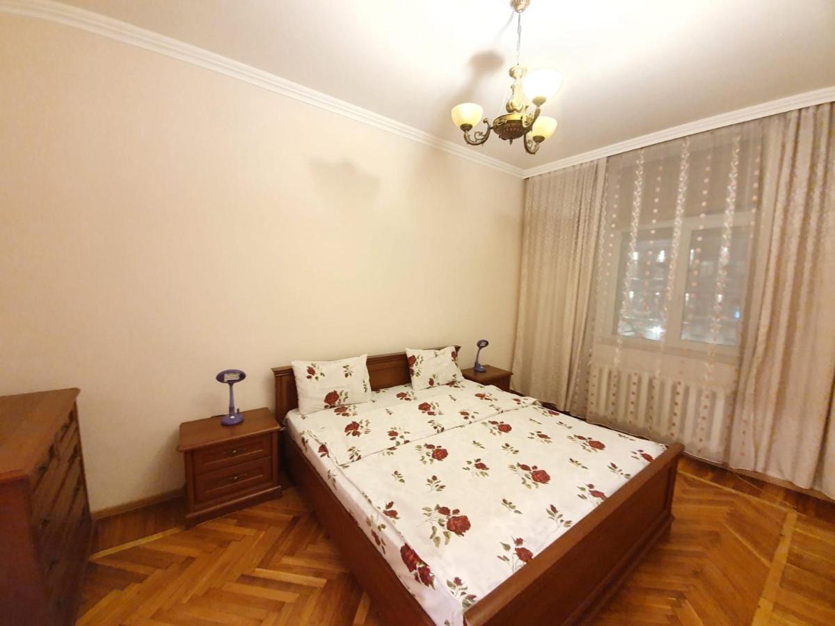 Stefan Cel Mare Boulevard Ultracentral Apartments In The Center Κισινάου Εξωτερικό φωτογραφία