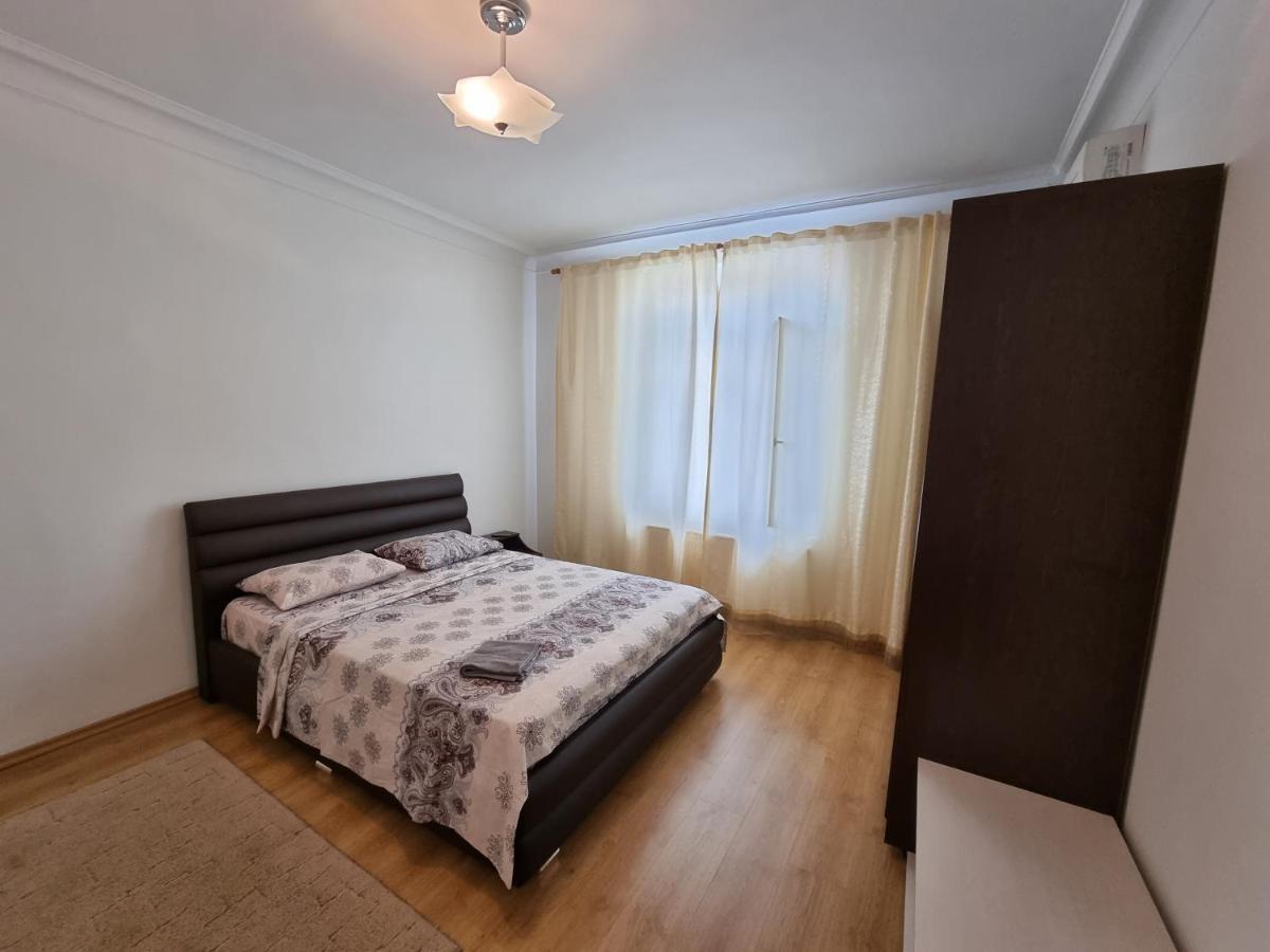Stefan Cel Mare Boulevard Ultracentral Apartments In The Center Κισινάου Εξωτερικό φωτογραφία